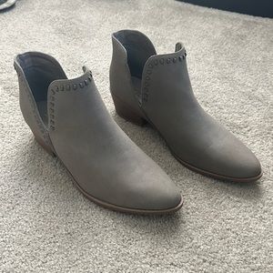 Women’s SODA shoe size 9